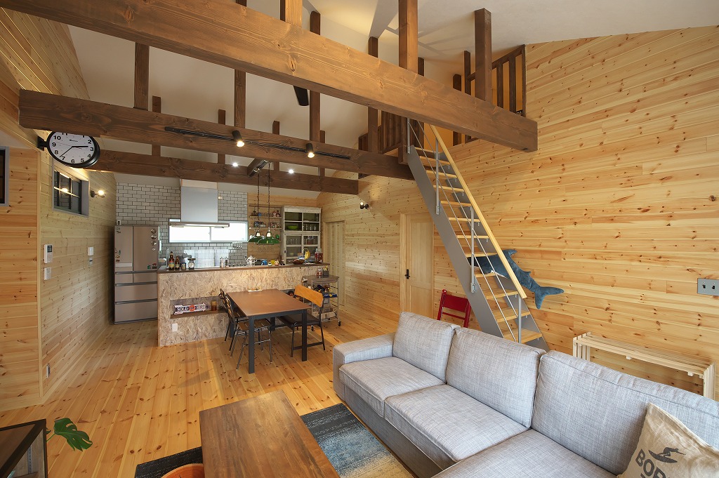 屋根裏ロフト