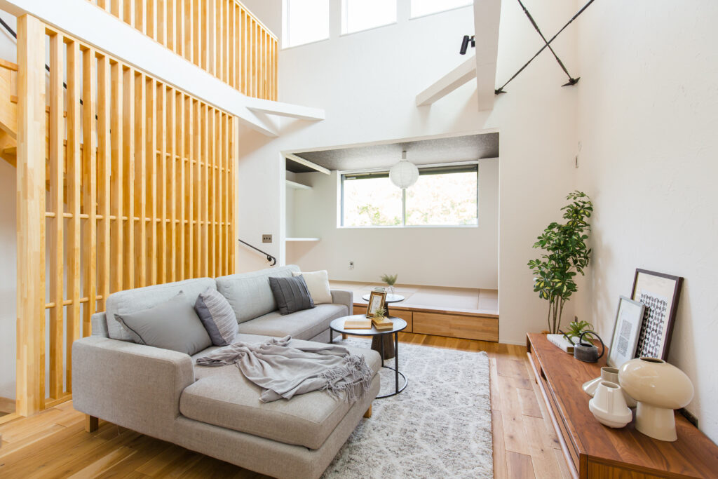 例2：吹き抜けで開放感あふれる