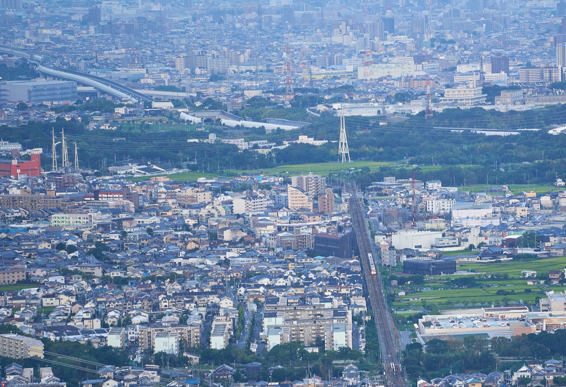 豊かな自然と静かな住環境！のびのび子育てしたい家族に最適